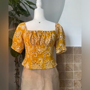 ASTR The Label Women's Yellow and White Crop-top Medium